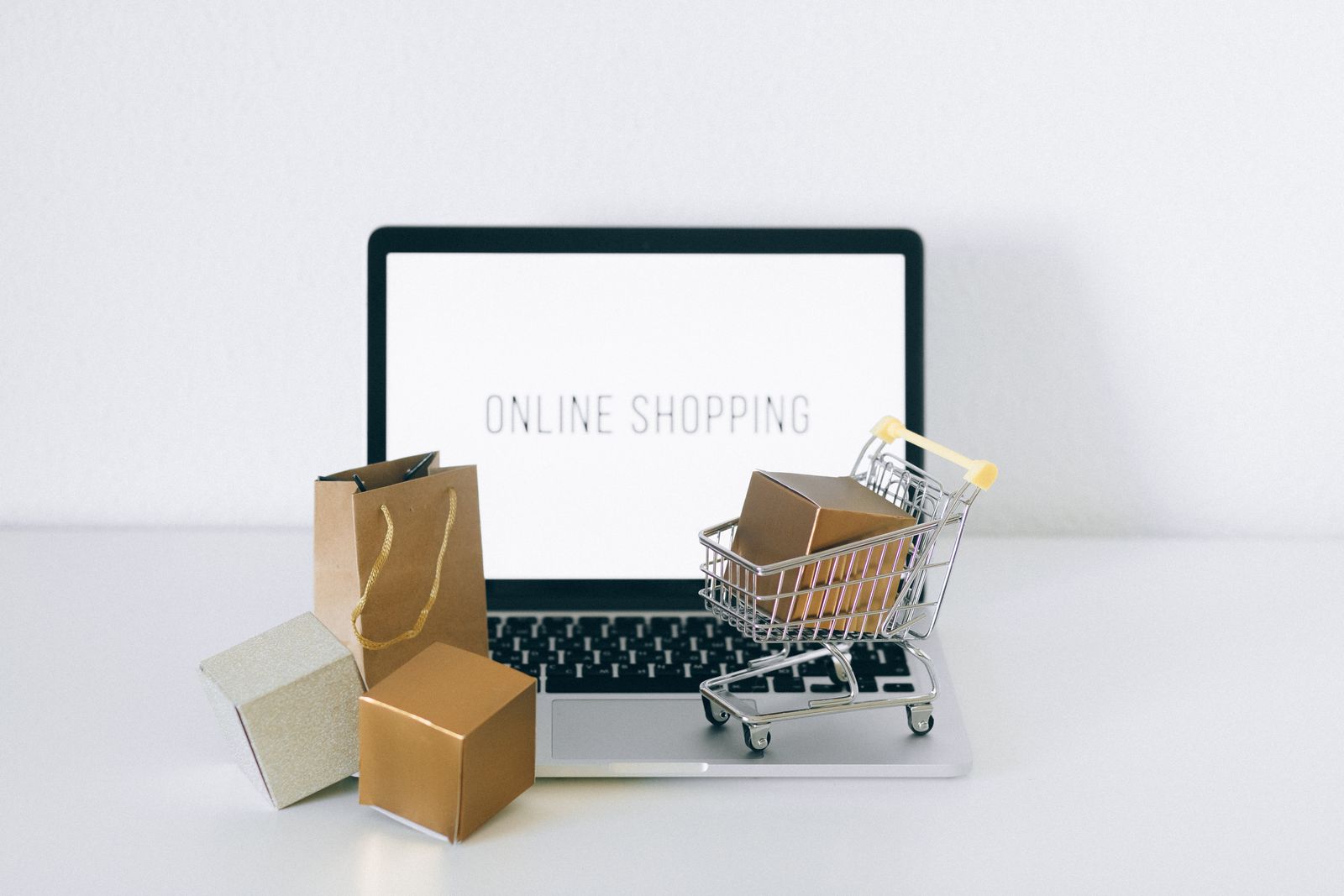 Ücretsiz E-Ticaret Sitesini 7 Günde Satışa Hazırlama Planı